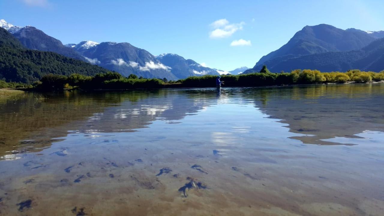 Cabanas Nutrias Patagonicas Puelo River Kültér fotó