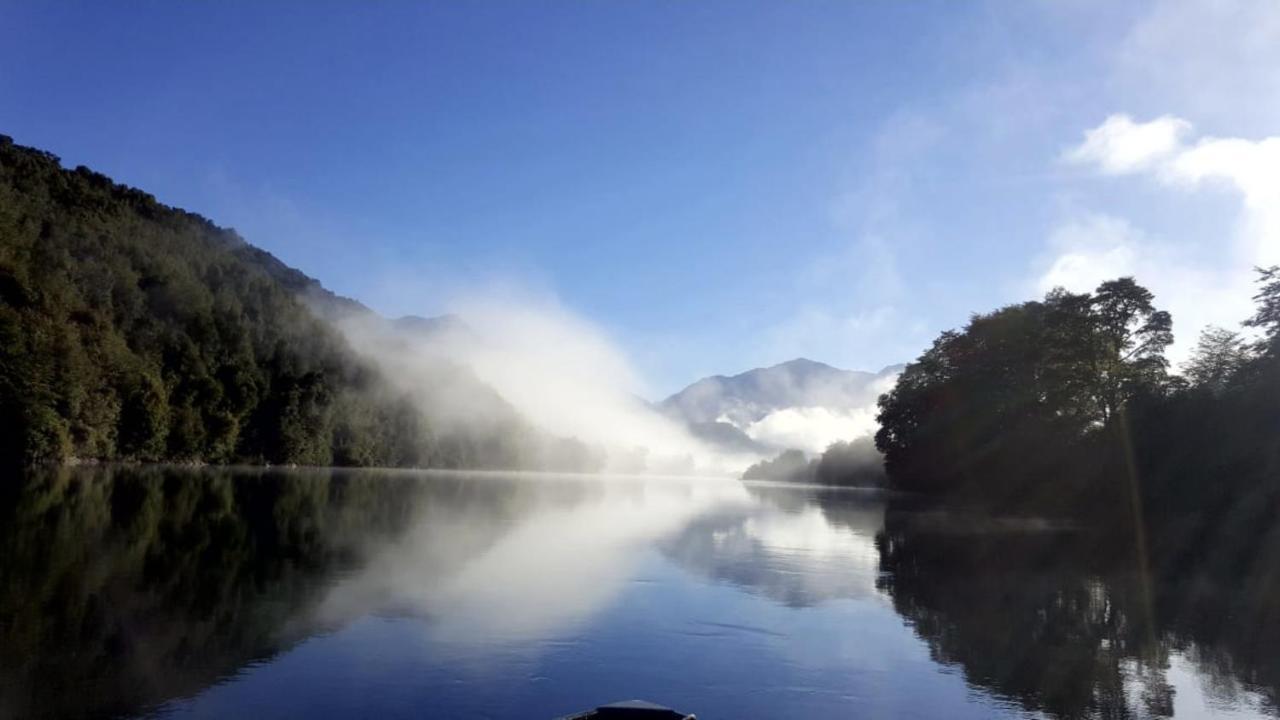Cabanas Nutrias Patagonicas Puelo River Kültér fotó